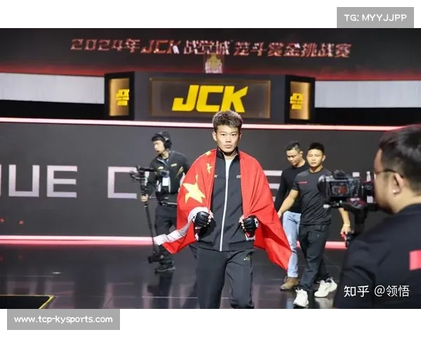 JCK战觉城降重戏剧性反转 坎贝克超重依然强势KO获胜 JCK战觉城降重戏剧性反转 坎贝克超重依然强势KO获胜